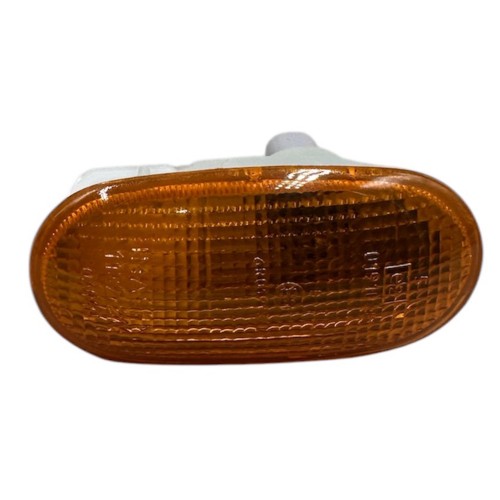 MITSUBISHI L200 SAĞ/SOL ÇAMURLUK SİNYALİ 1999-2005/LANCER 1993-1995/COLT 1996-2001 /GALANT 1996-1998/PROTON 1996-1998